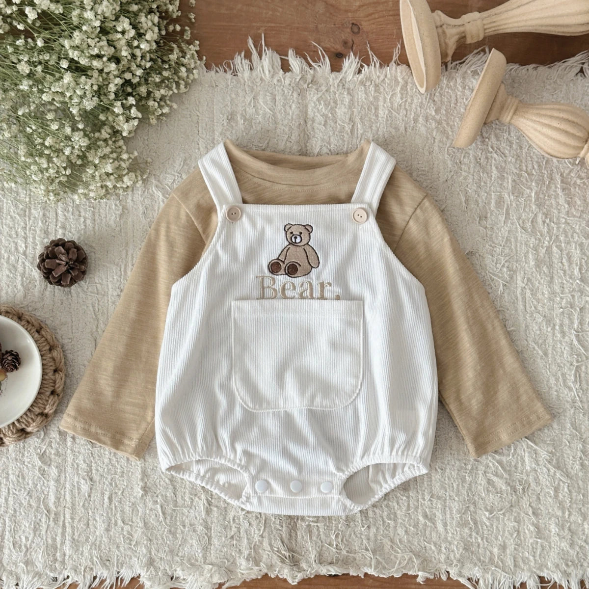 Autumn Baby Sleeveless Romper Boy Girl Loose Embroidery Bear Shoulder Strap Triangle Jumpsuit Casual Overalls for Little Ones