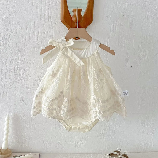 0-24M Infant Baby Girl Ivory Lace Embroidered Romper for Newborns Satin Bow Peter Pan Collar Sleeveless Onesie Baby Bpdysuits