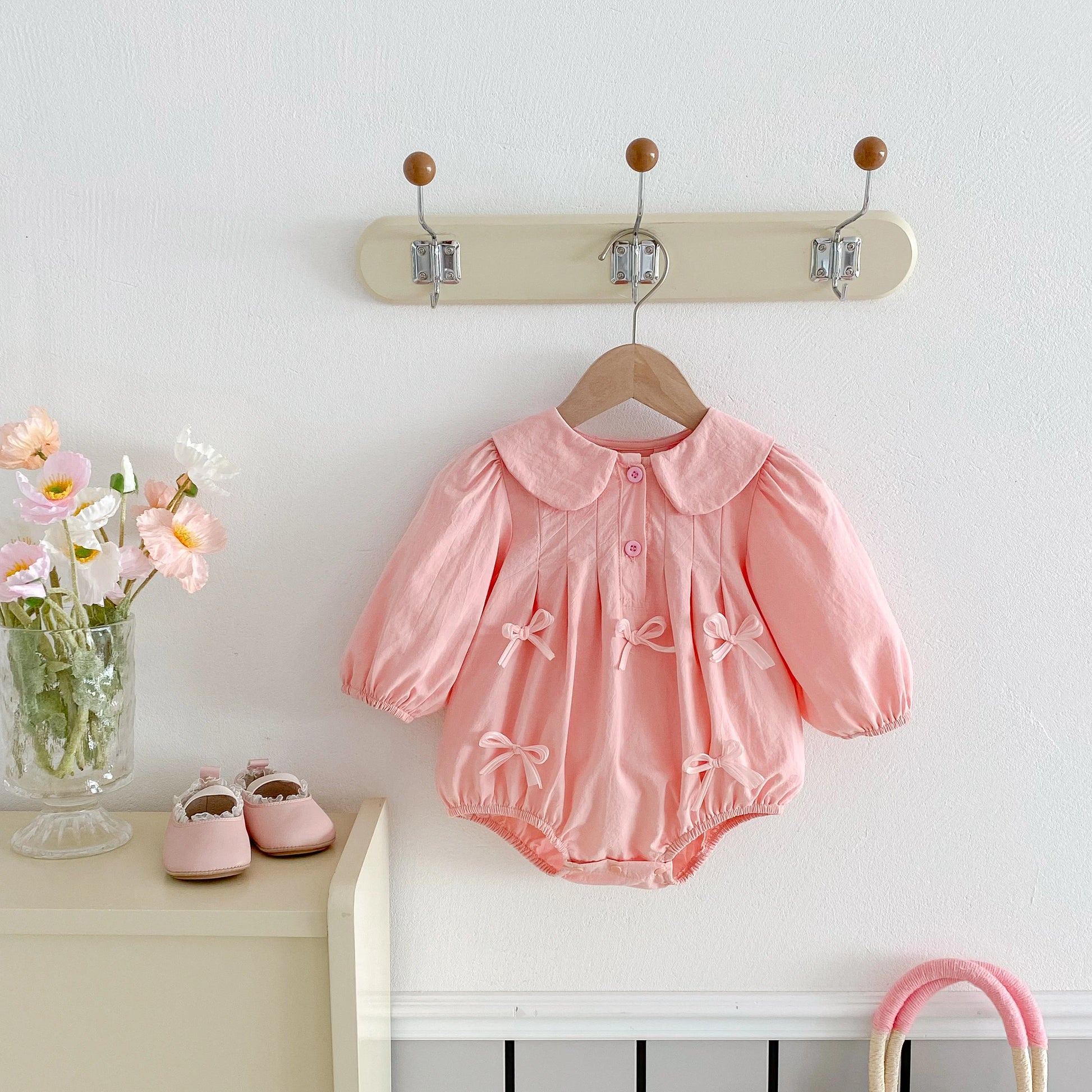 Spring and Autumn baby girl cute bow long sleeve triangle climbing suit Princess onesie crawling suit, suitable for outdoor