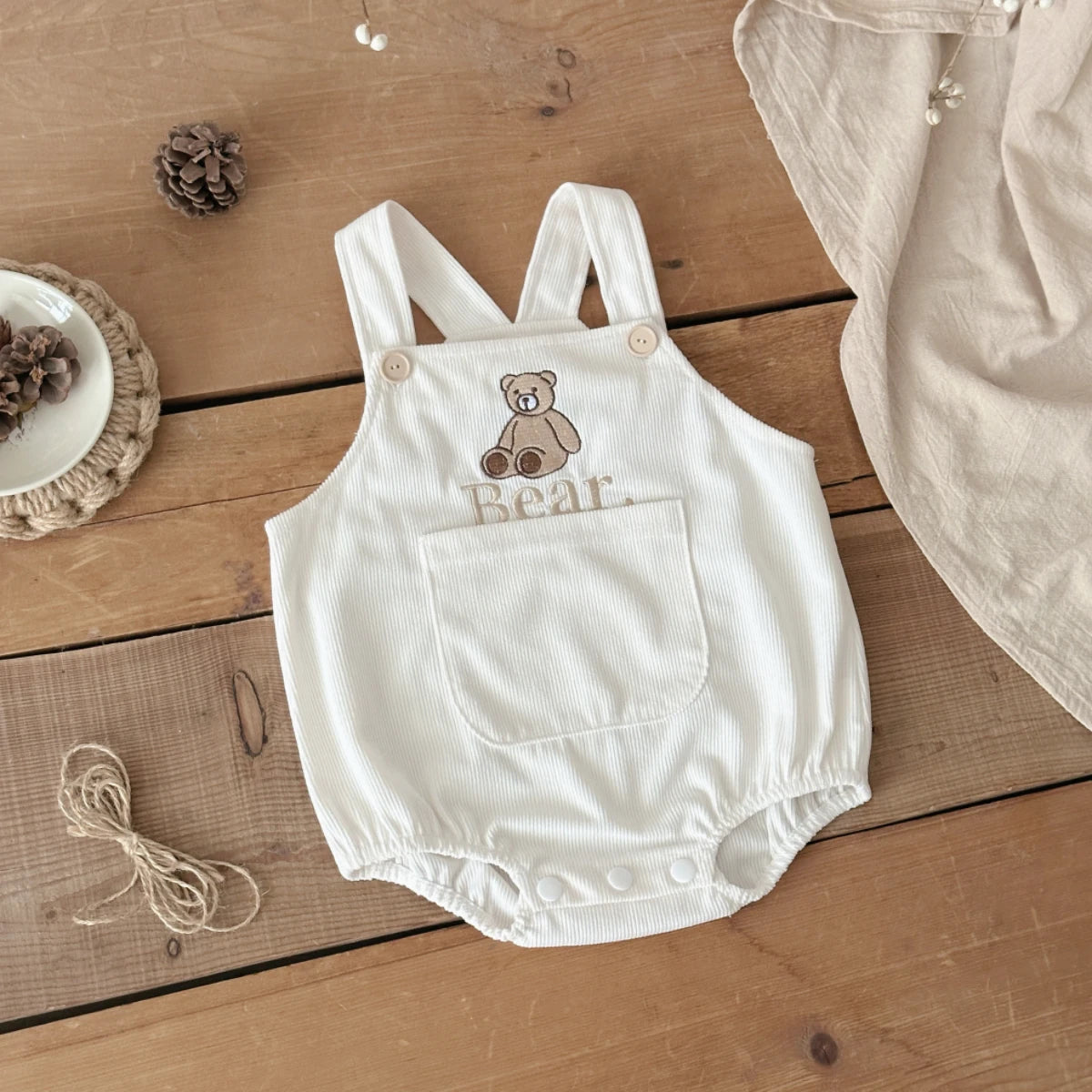 Autumn Baby Sleeveless Romper Boy Girl Loose Embroidery Bear Shoulder Strap Triangle Jumpsuit Casual Overalls for Little Ones