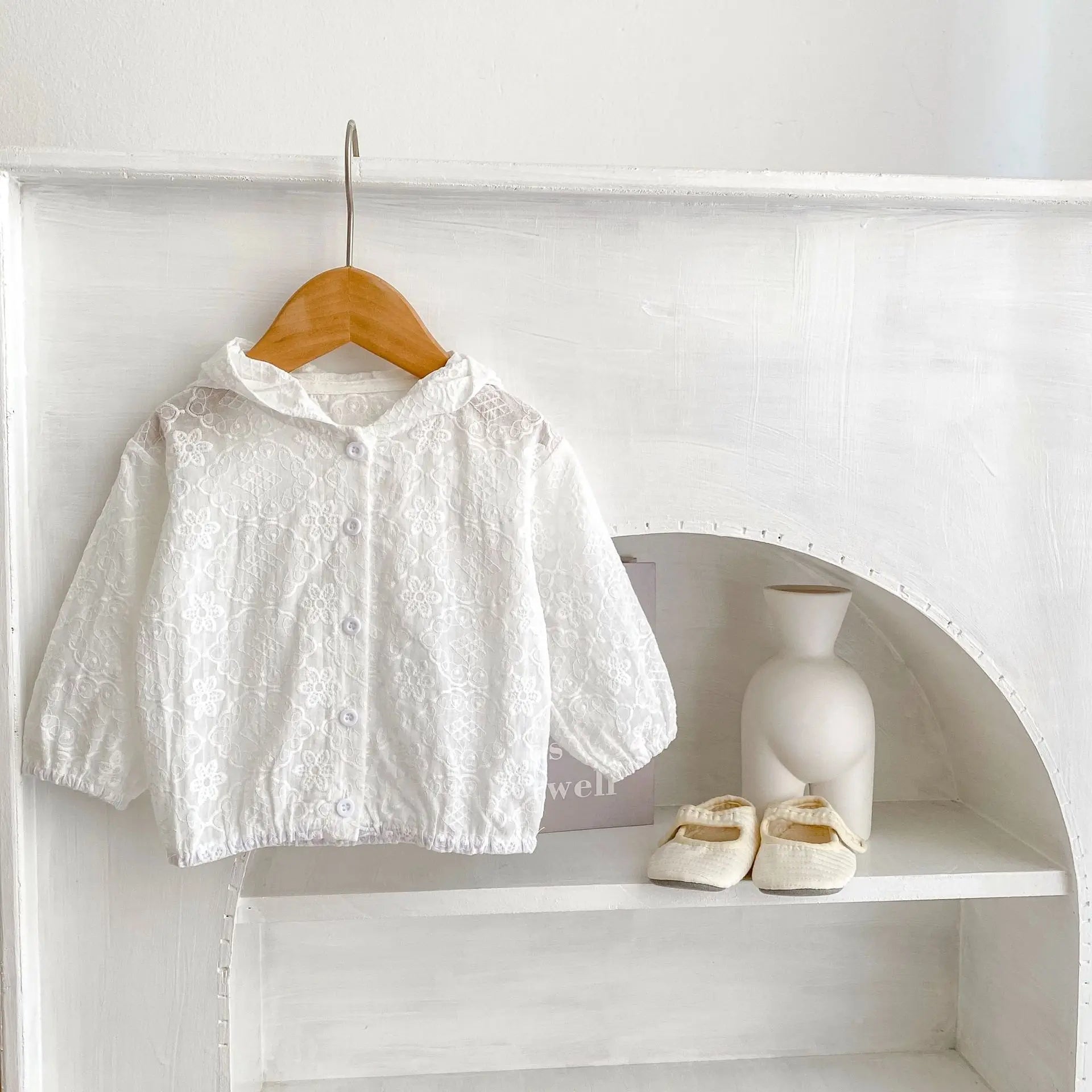 Summer new 0-3 year old baby clothing, baby girl jacket, hooded long sleeved air-conditioned shirt, sun protection shirt