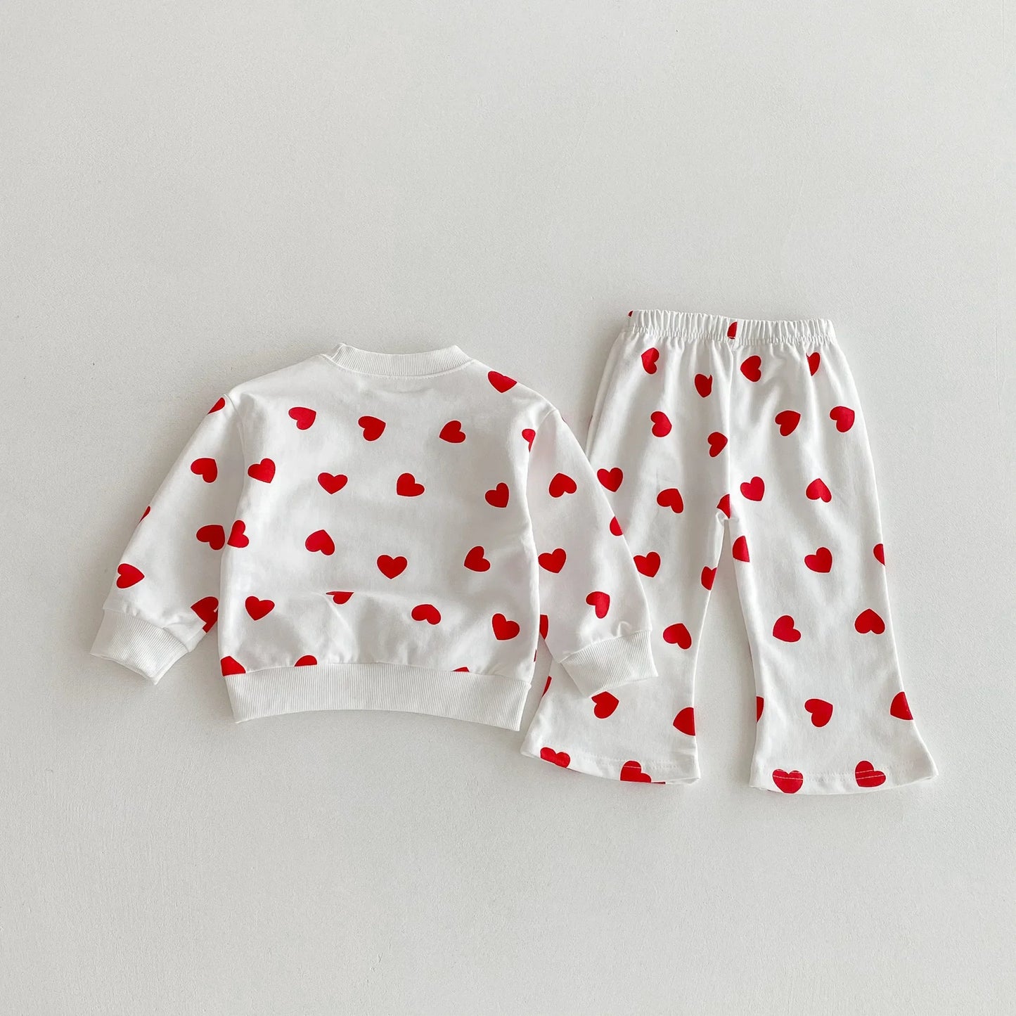 2025 Fall Toddler Girls Heart Print Sweatshirt Set Sweet Vintage Long Sleeve Flared Pants 2-Piece Girls Outfit Clothing Suit